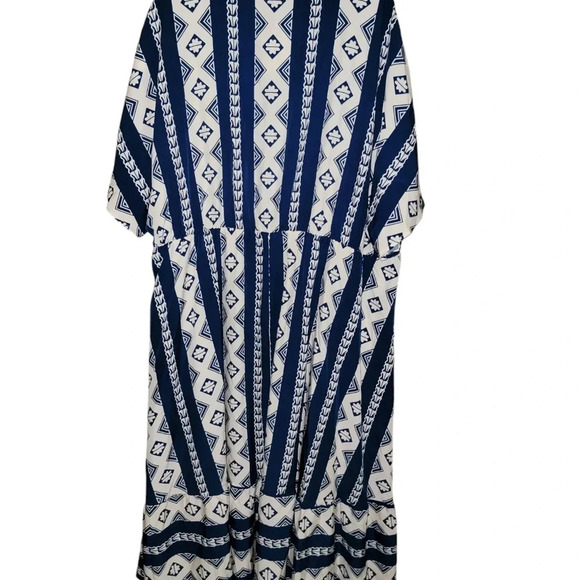 Plus size maxi dress - Picture 2 of 2